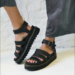 Dr Martens Blaire Platform Sandal Size 8
